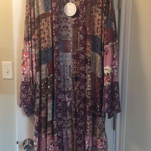 Umgee floral kimono NWOT
